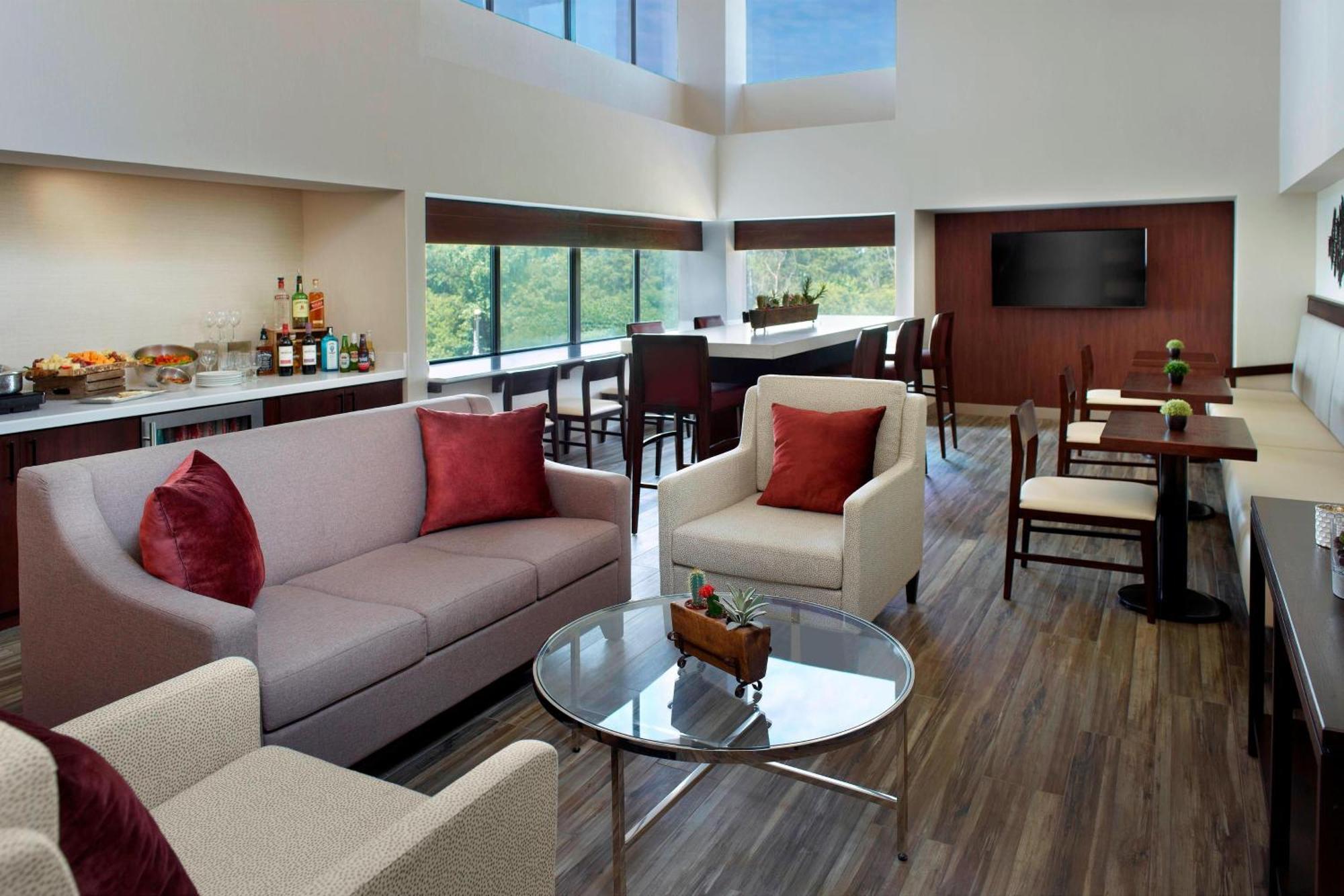 Atlanta Marriott Peachtree Corners Hotel Norcross Exterior photo